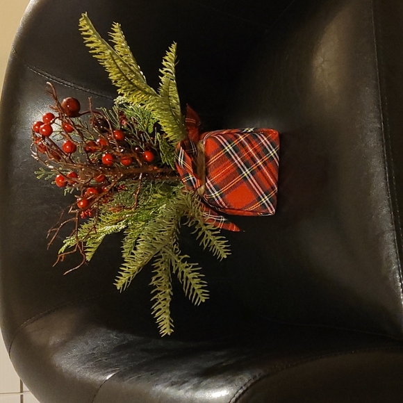 ❤Beautiful Christmas Centerpeice/Accent❤ - Picture 5 of 8